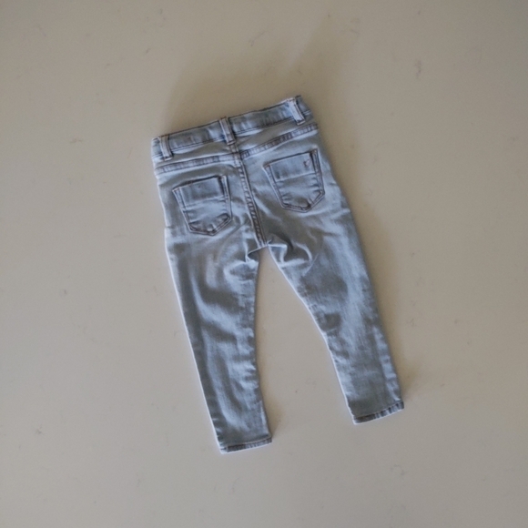 ZARA | Lightwash Denim Jeans - Picture 4 of 4